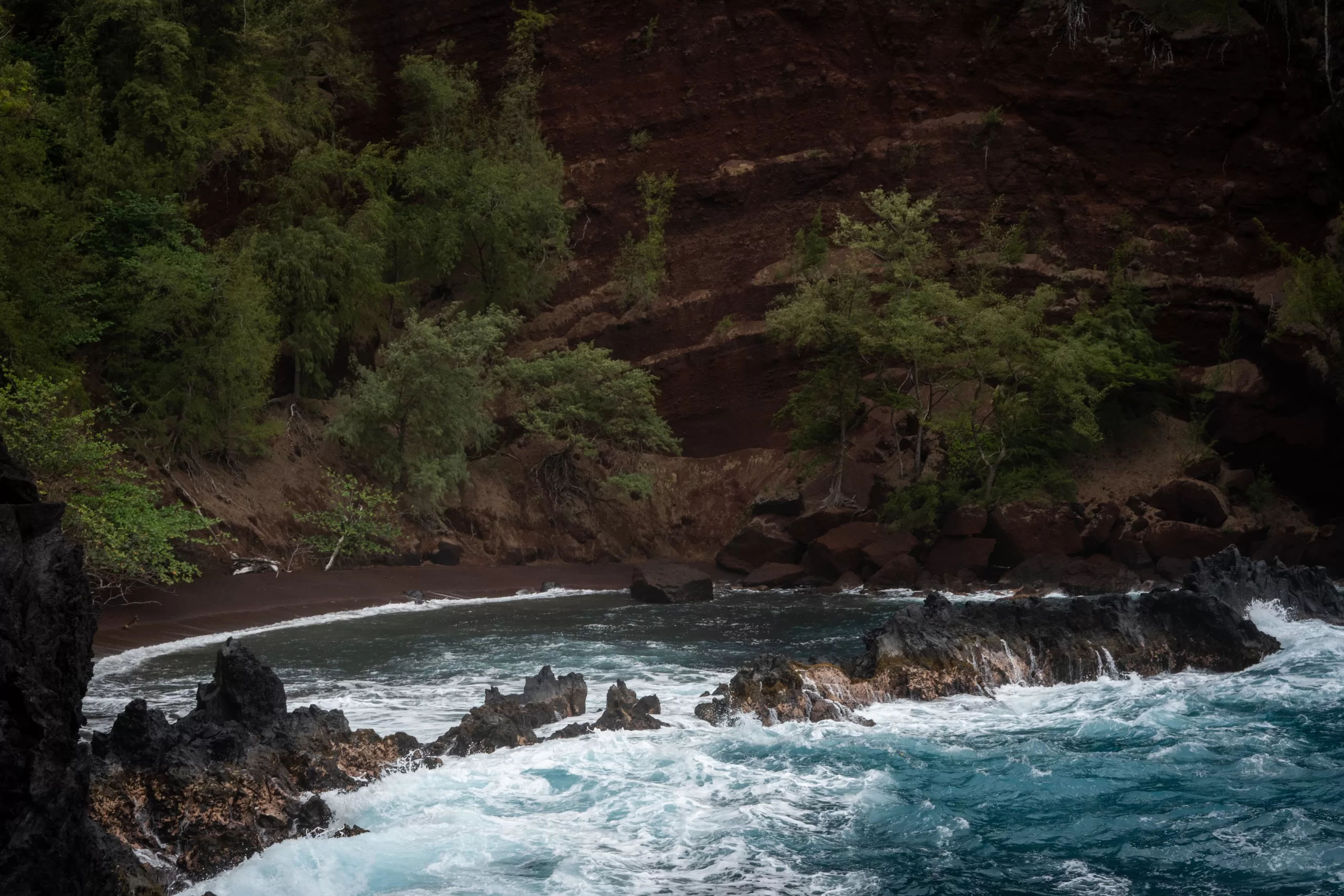 Red Sand Beach, Kaihalulu Beach