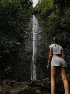 Best things to do in Oahu, hikes & views in Hawaii, Manoa Falls, most instagrammable places in Oahu