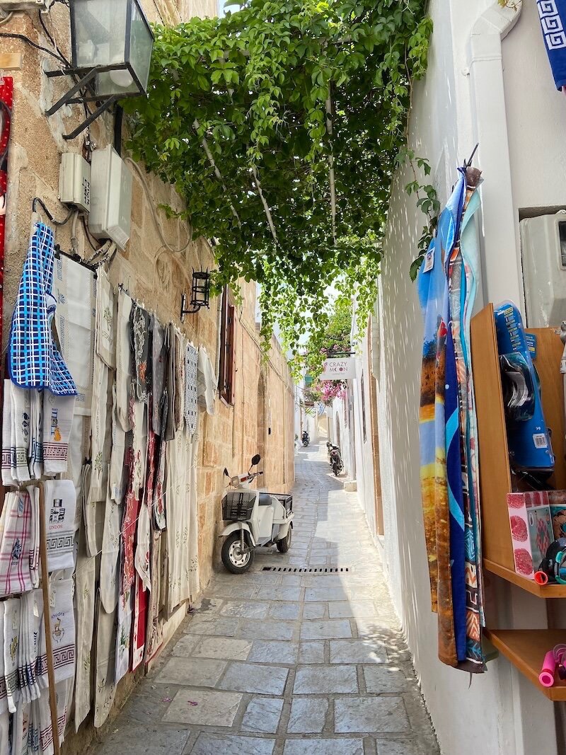 Rhodes travel guide, Lindos